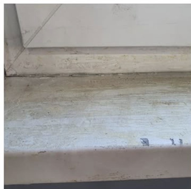Fensterbank vor der Reinigung